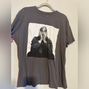 Tupac graphic tee